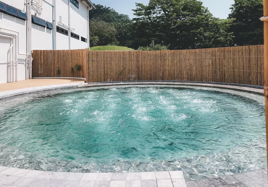 บ่อกลางแจ้ง_0